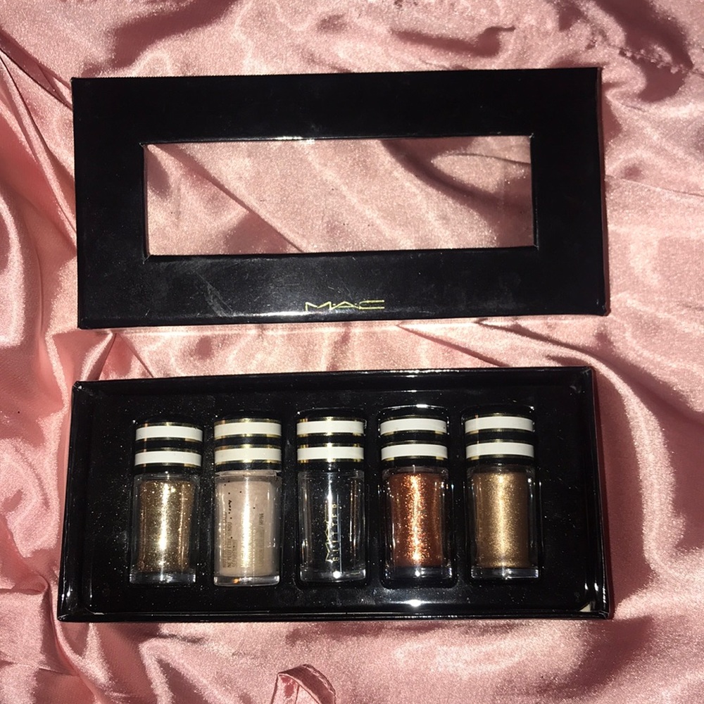 Mac Nocturnal pigments and glitter